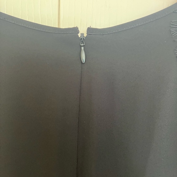 WOMEN'S BANANA REPUBLIC SLEEVELESS BLACK DRESS size 12 TALL - Picture 6 of 7